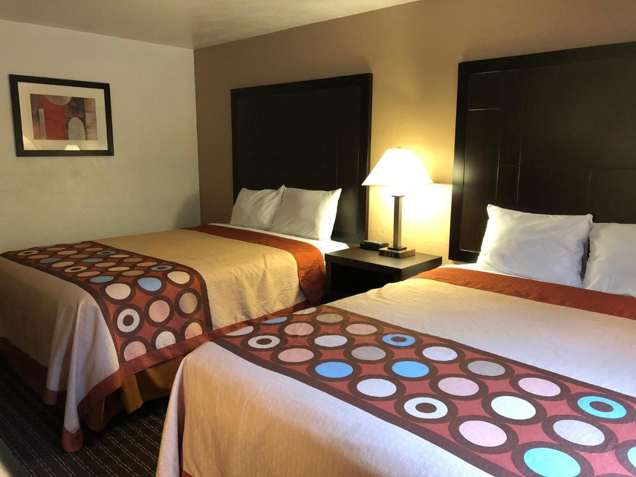 Super 8 By Wyndham Lacey Olympia Area Exterior photo